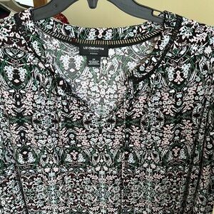 Liz Claiborne Black and Green Patterned Top